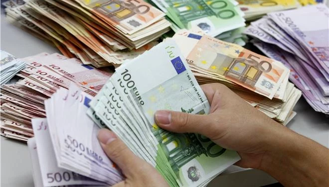 Εφορία: Πώς θα πληρώσετε όλους τους φόρους σε δόσεις